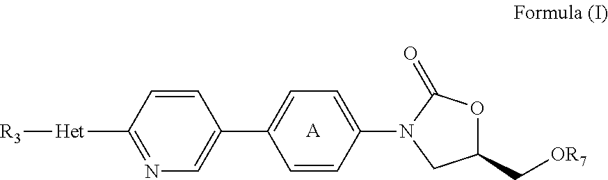 Therapeutic combination of daptomycin and protein synthesis inhibitor antibiotic, and methods of use