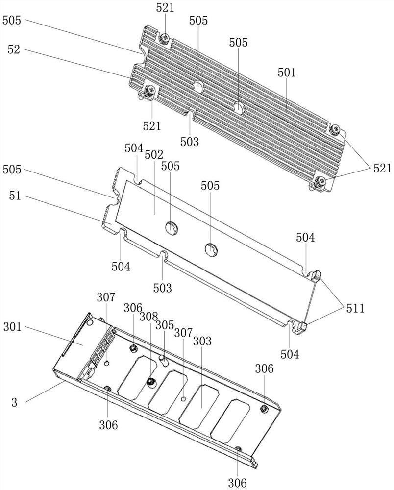 A server and its hard disk quick disassembly heat dissipation composite module