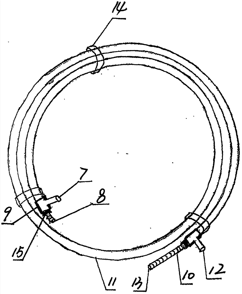 Bathing device with water heating and heat recycling functions