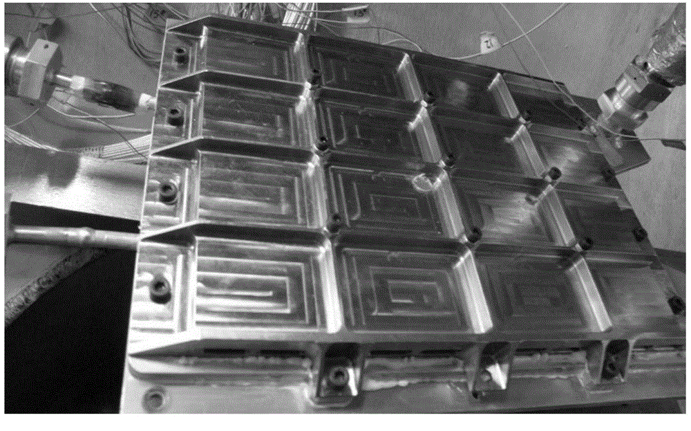 Flat-plate-type water sublimation cold plate for aerospace radiation