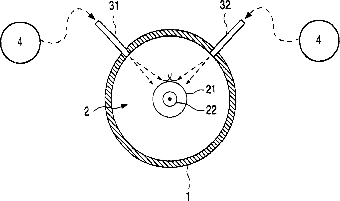 Discharge lamp having cooling means