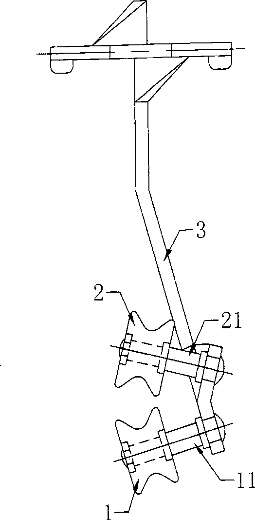 Drawing detwister in back area for spinning frame