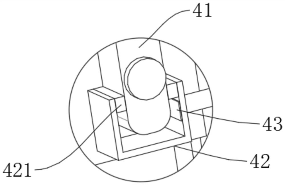 Height limiting early warning device for transport vehicle