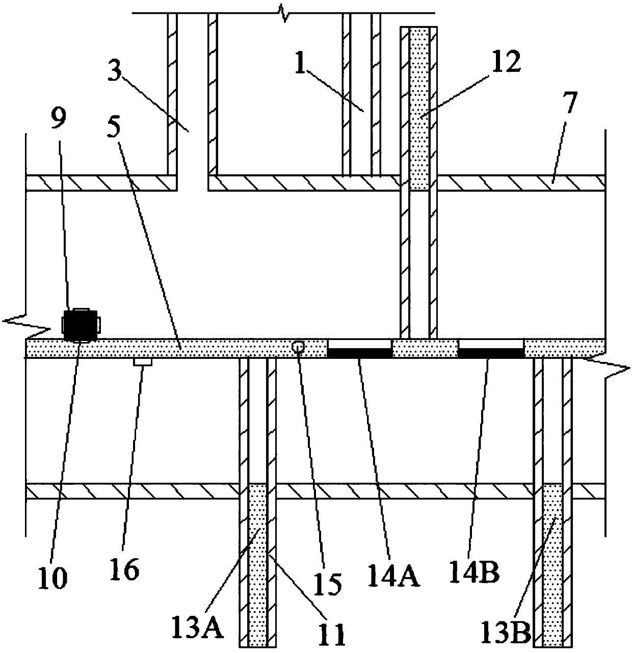 Drainage tunnel receiving sewage and rainwater simultaneously