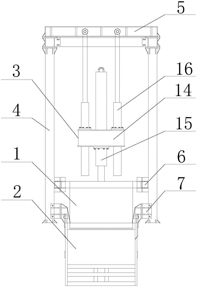 Vertical compression type rubbish transfer station