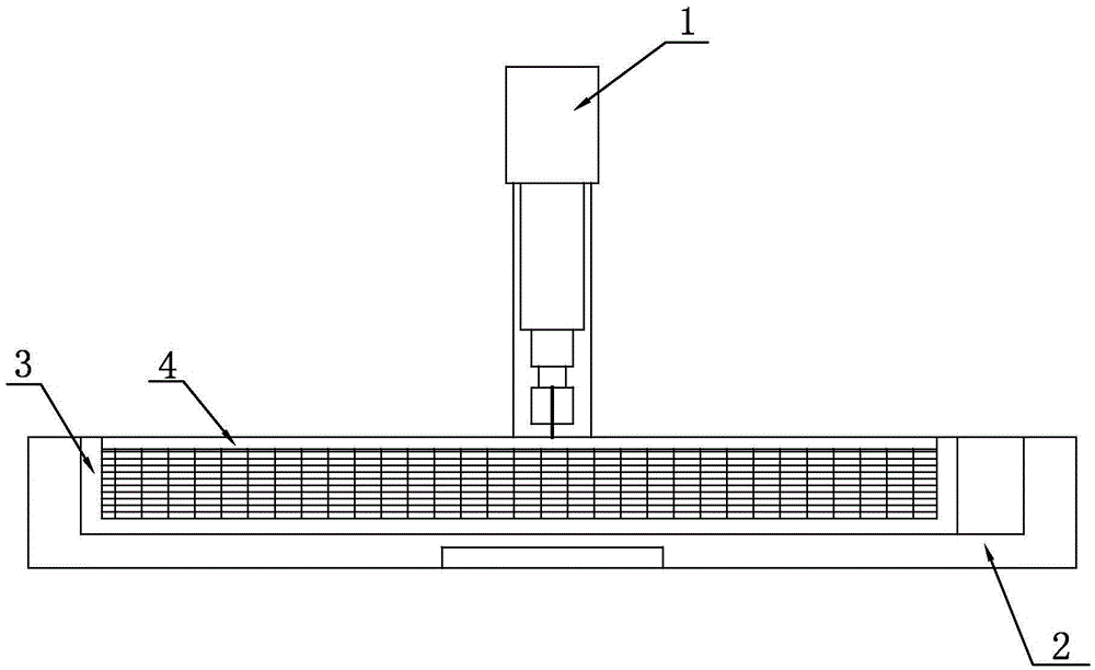 Opening device for electrode insulation shunting strips of solar cell module