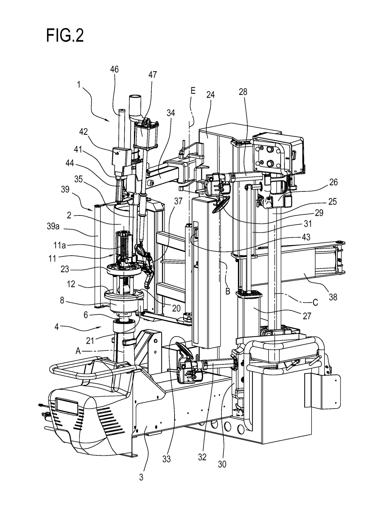 Machine for fitting and removing a tyre and method for operating the machine