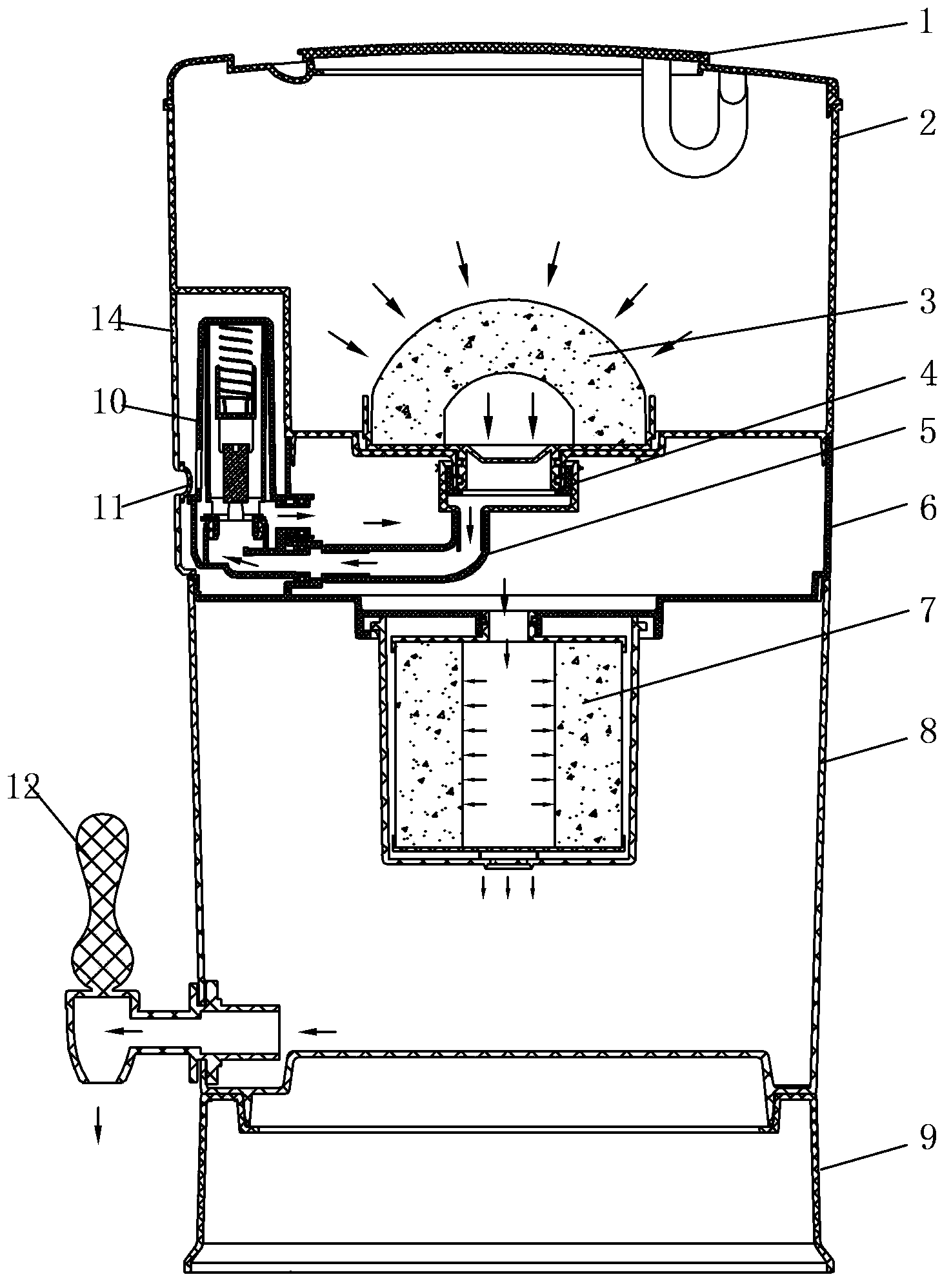 Sterilizing filtering element and water purifying device utilizing same