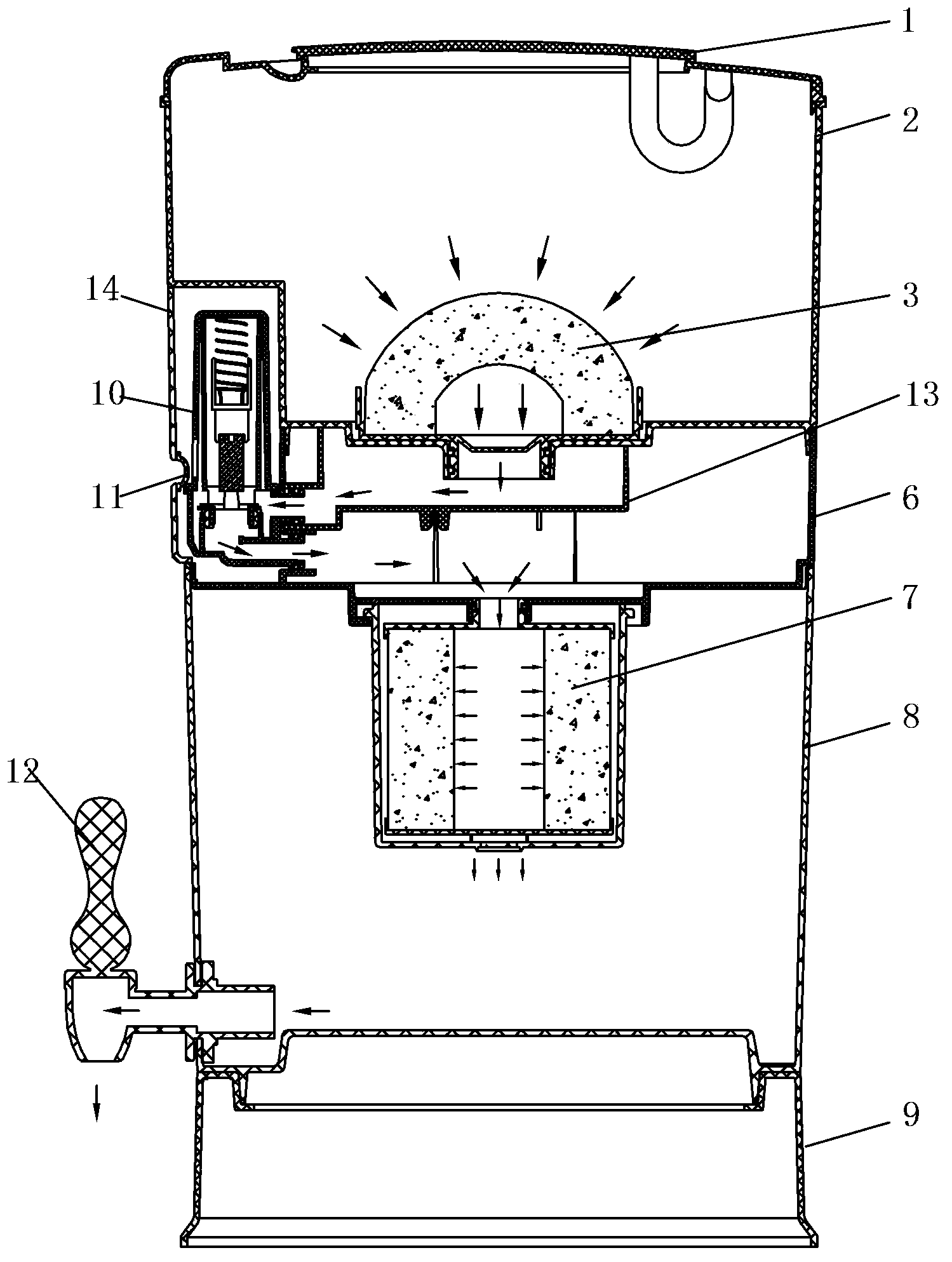 Sterilizing filtering element and water purifying device utilizing same