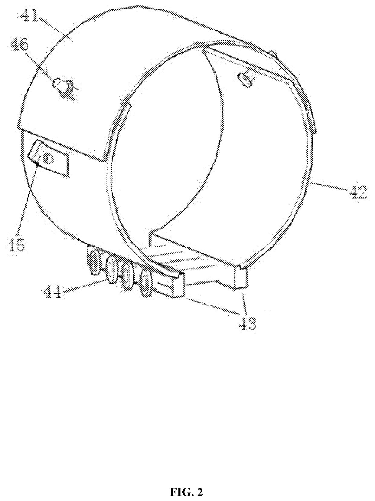 Device and method for reinforcing round section wood beam by combination of prestressed FRP sheet and high strength steel wire rope