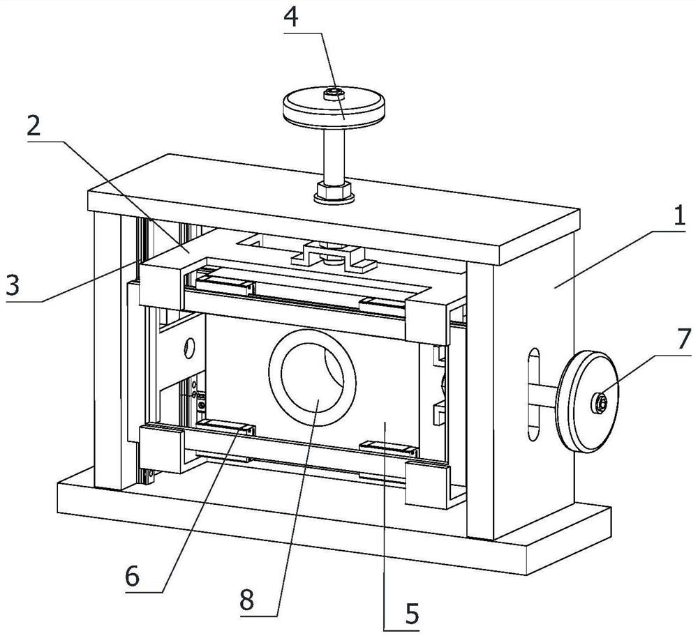 A direction-adjustable tow bag sizing die tooling