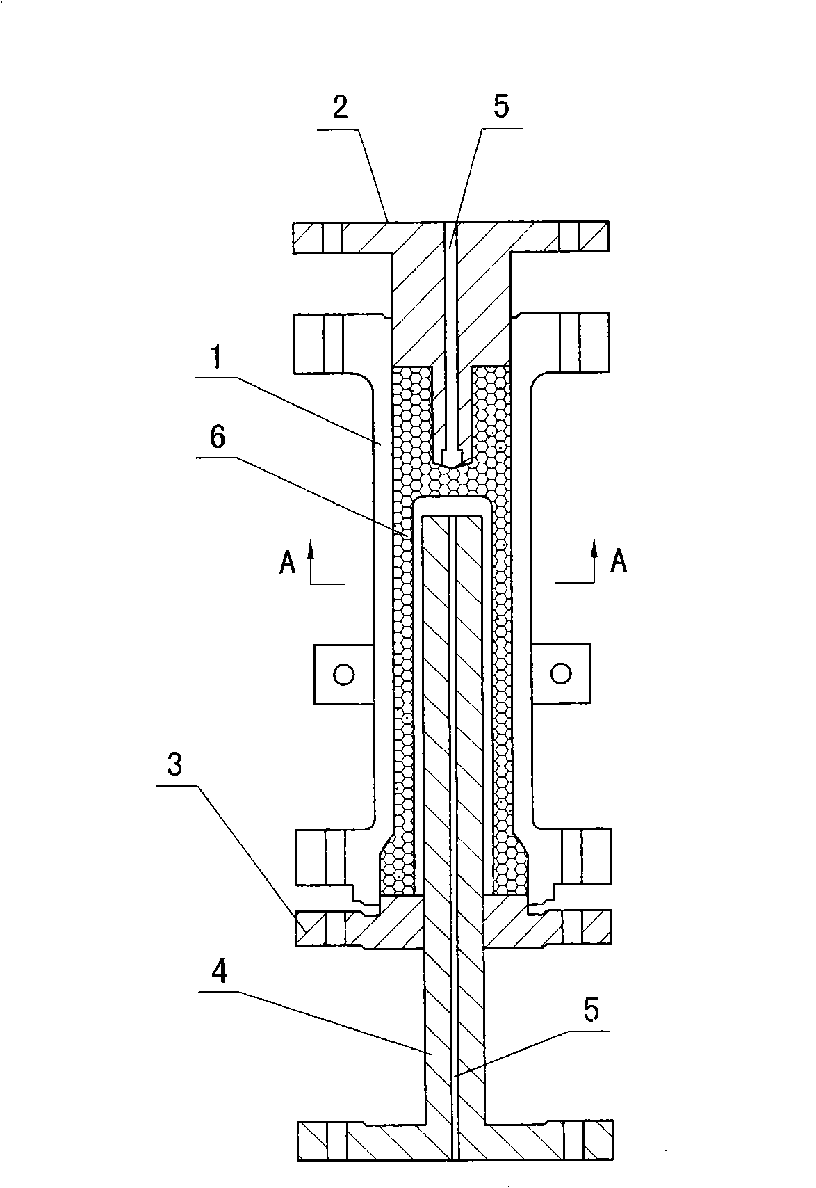 Method for producing silicon carbide porous ceramic filtering element and extrusion apparatus