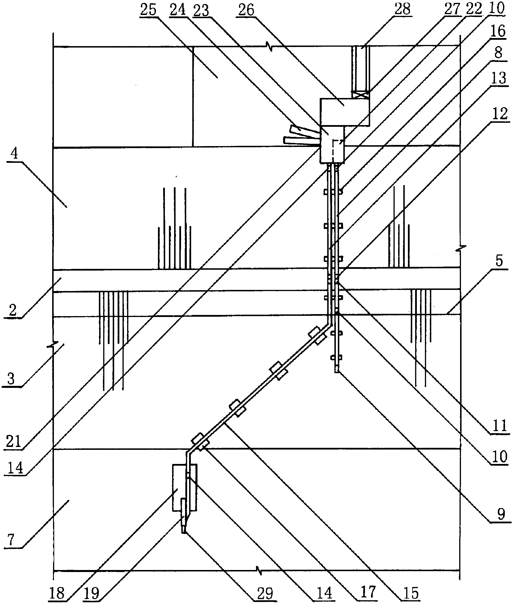 Siphoning type reservoir desilting and screening device and use method thereof