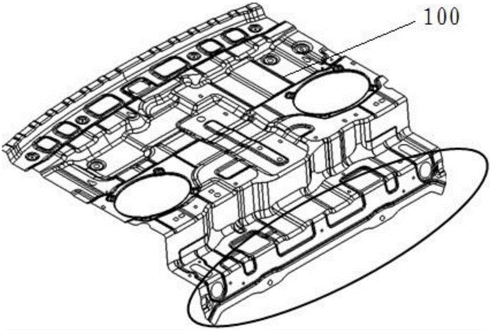 Inclined wedge mechanism with lateral material pressing function