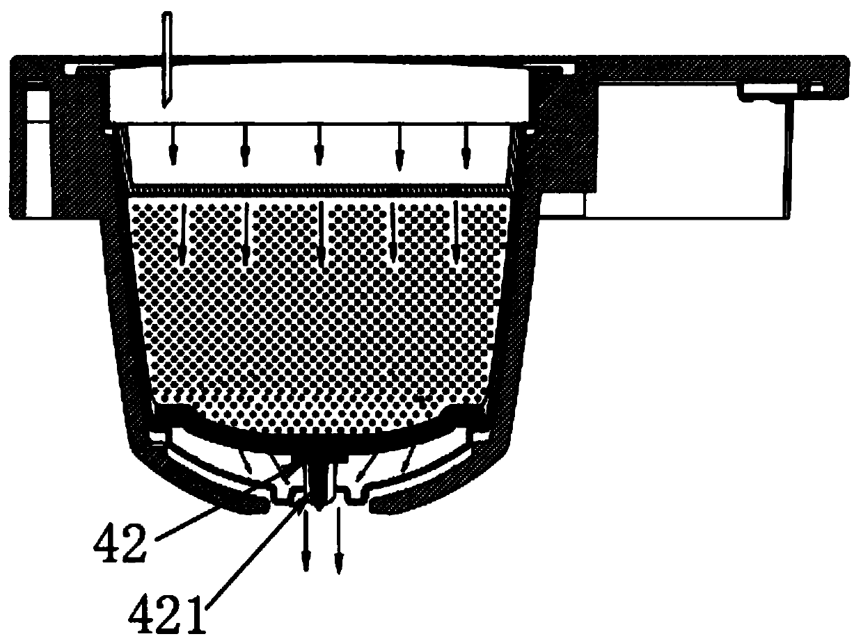 Beverage container pierced by internal deformation and method for preparing the same