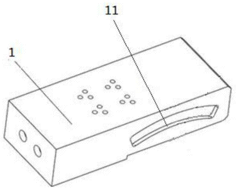 Hedgerow modeling tool with protecting devices