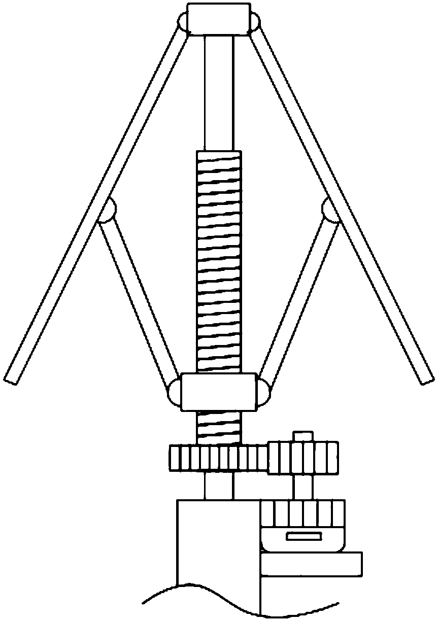 Communication tower with retractable antennas