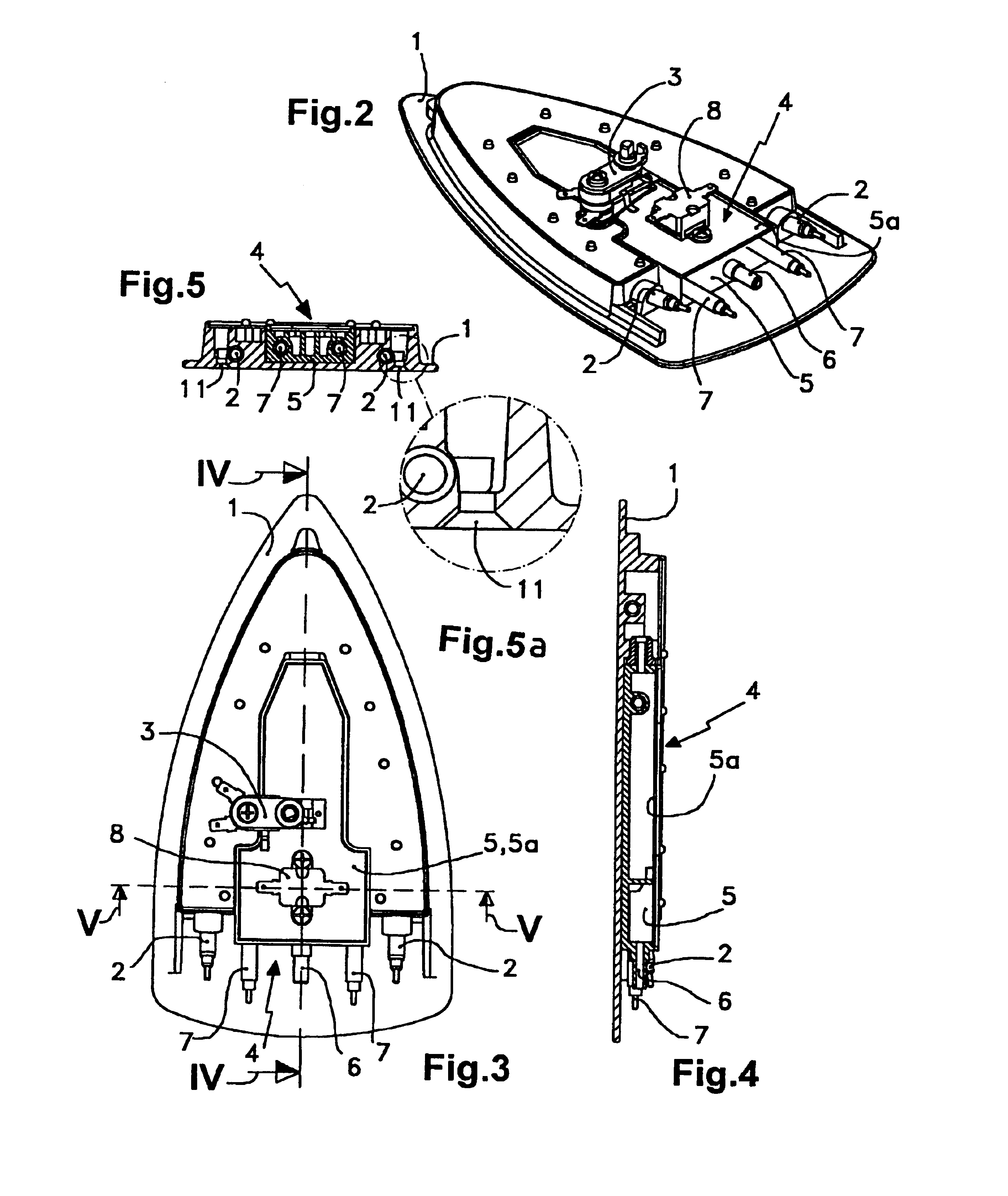 Domestic steam iron with autonomous steam assembly heated by separate heating element