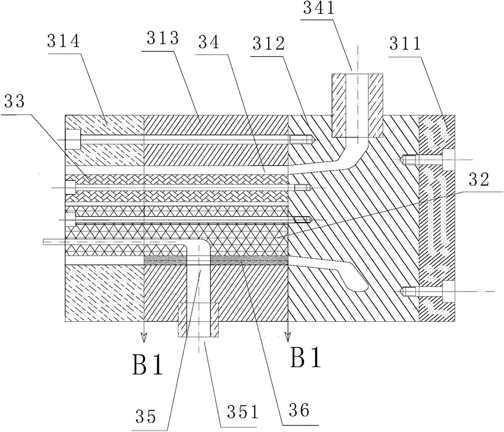 Composite plate formed by co-extruding wood, plastics and foaming layer and preparation method thereof