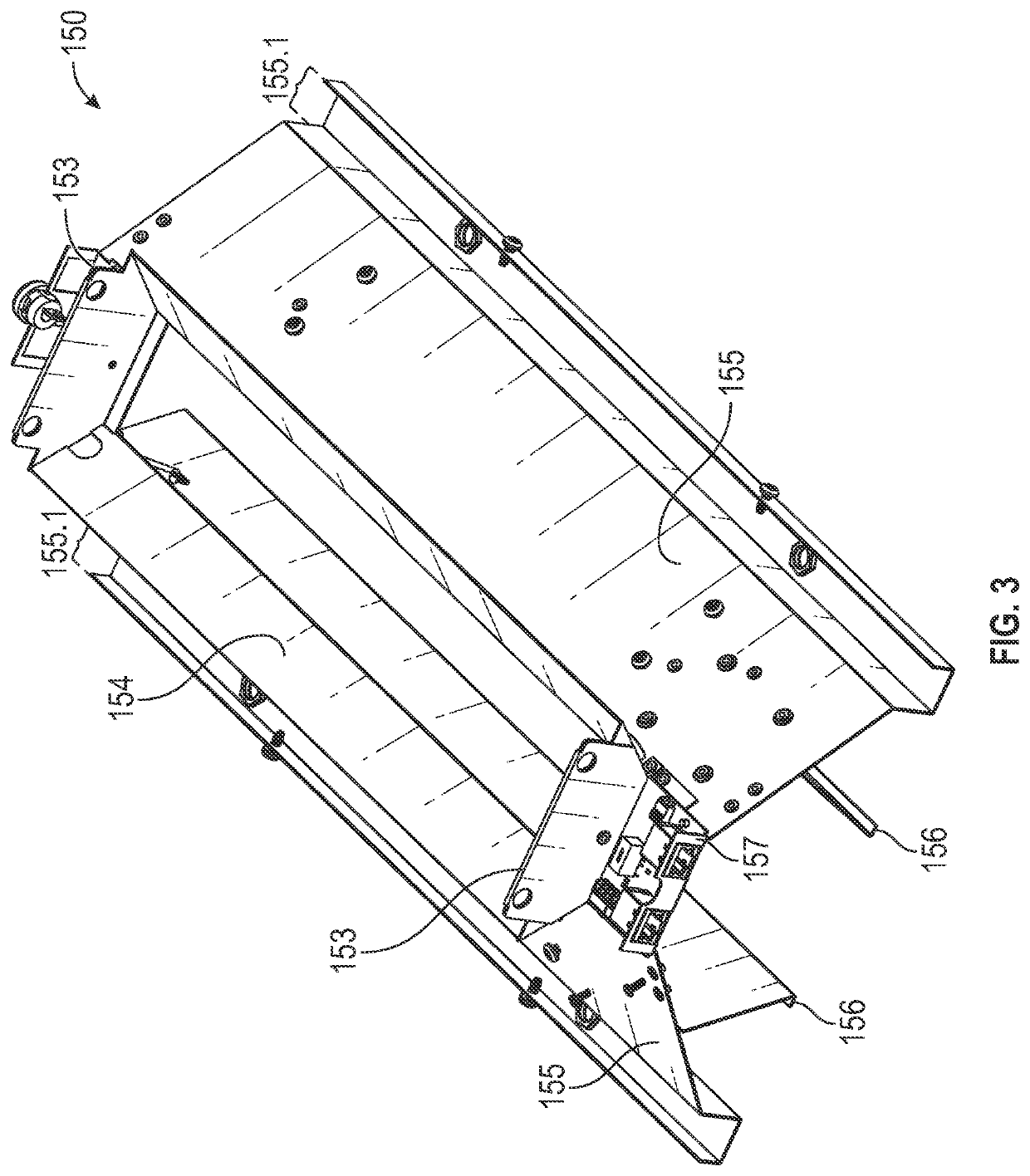 Electrically isolating baffle for horticulture grow light