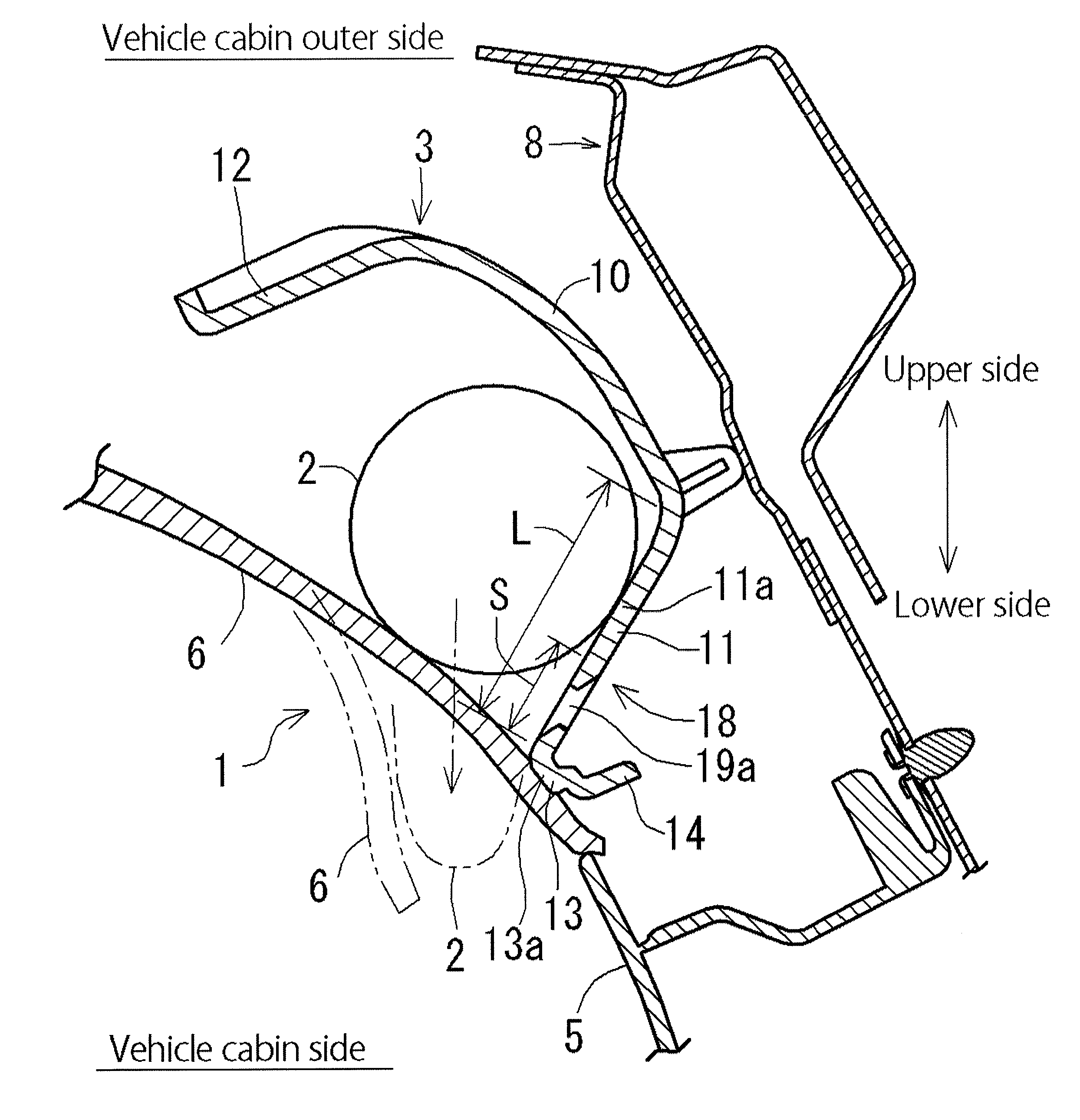 Head protection device and guiding bracket