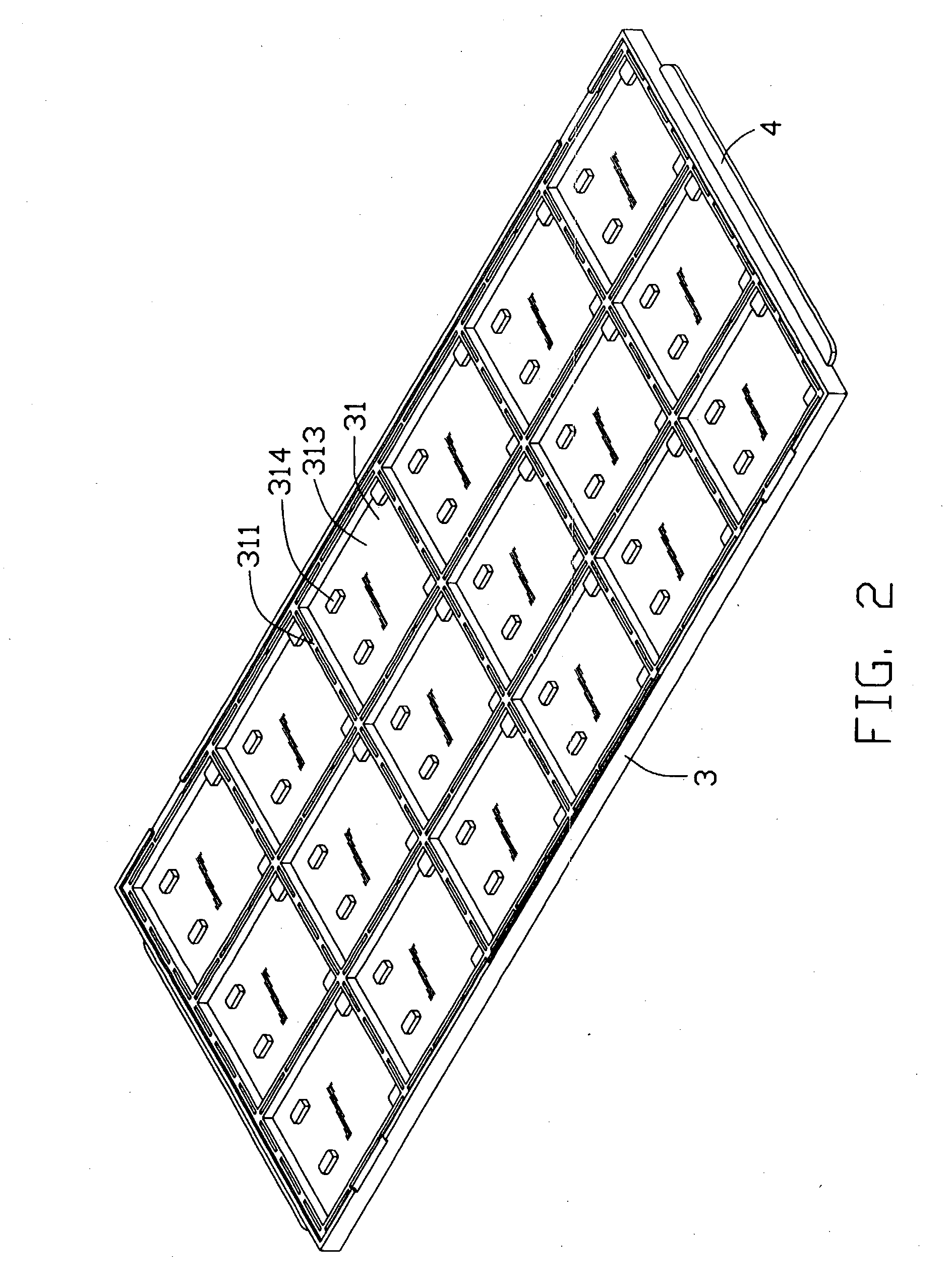 Connector packaging tray with supporting standoffs