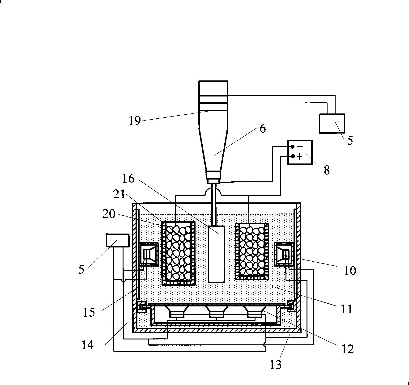 Electroforming composite processing apparatus and electroforming tank used by the apparatus