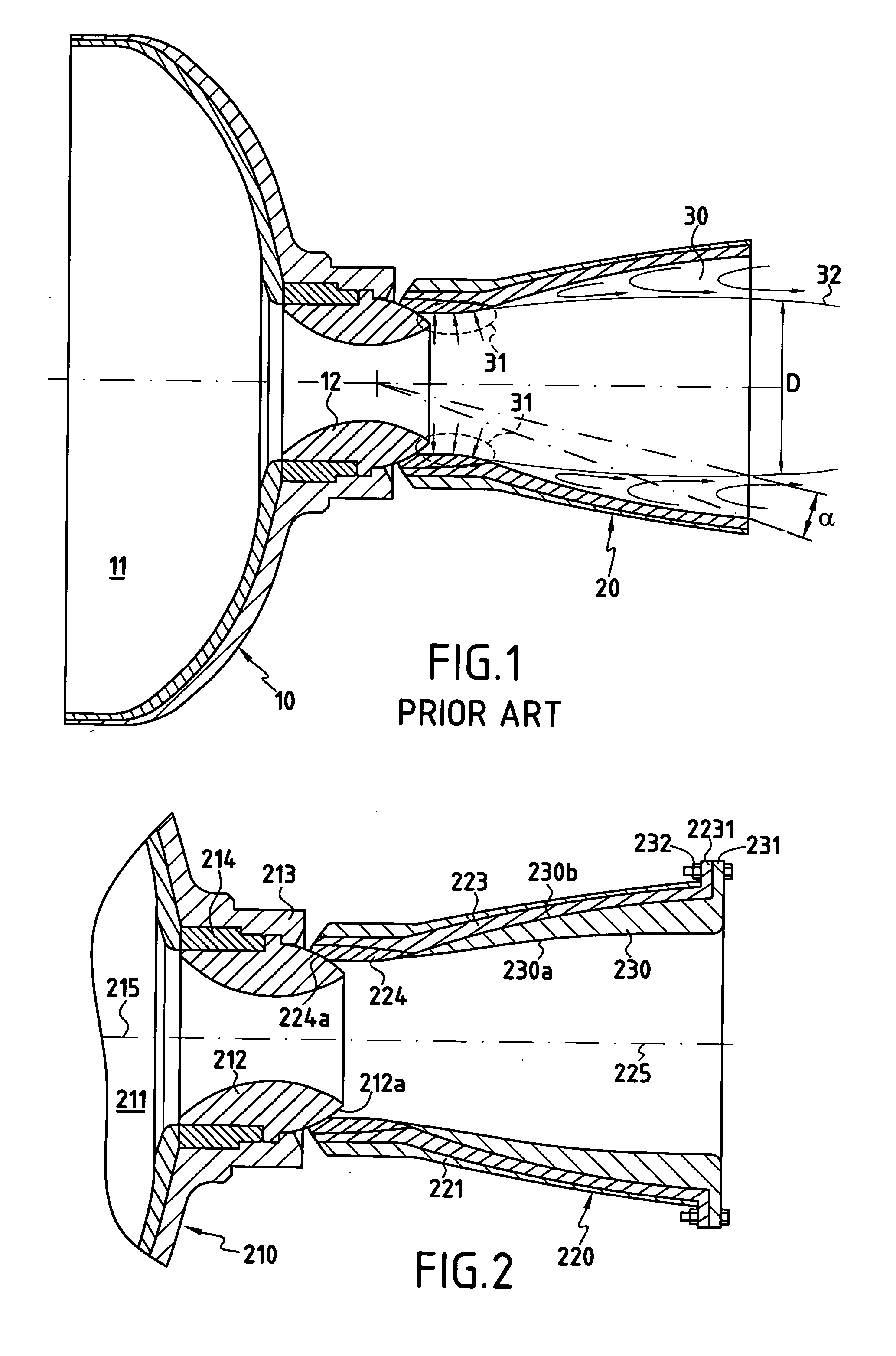 Adapter device for a rocket engine nozzle having a movable diverging portion