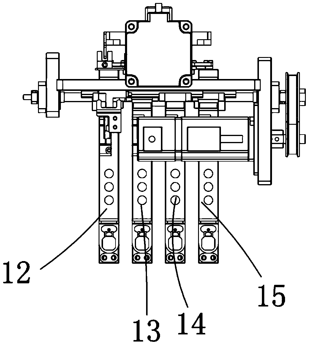 Retractable clamping jaw with changeable pitch