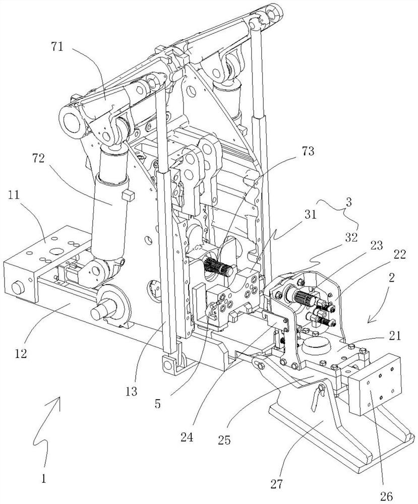 Traction connection device for tractor and agricultural implement and agricultural machinery