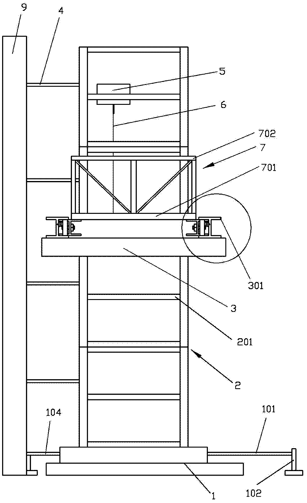 Self-elevating scaffold provided with telescoping platforms for building construction