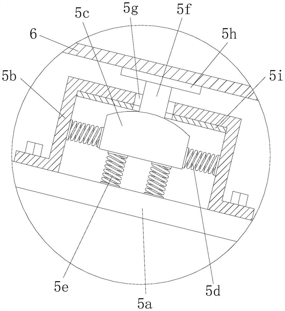 A belt conveyor for quartz sand purification with the function of falling sand recovery