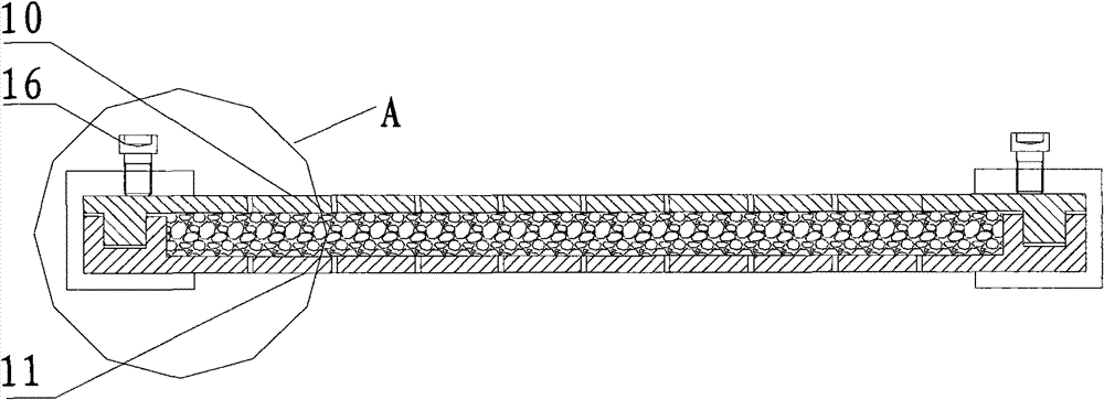 Forming device and preparation method for plastic foam product