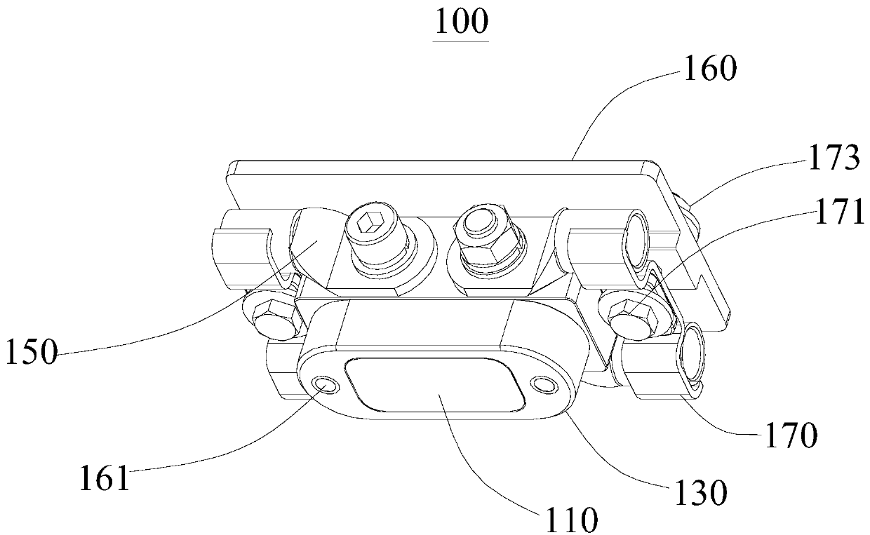 Multi-point centralized grounding device and multi-point centralized grounding system