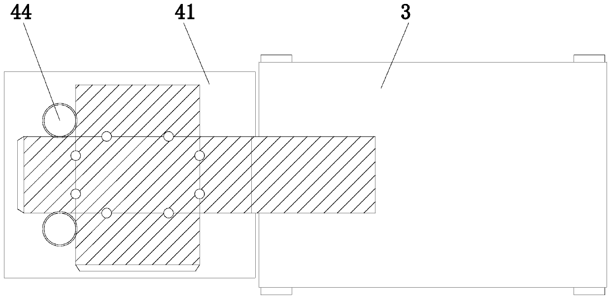 Multilayer solid fiberboard shaping press-cutting machine and press-cutting method