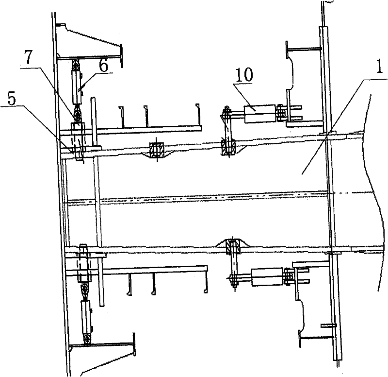 Auxiliary device for overcoming defects in ship stability