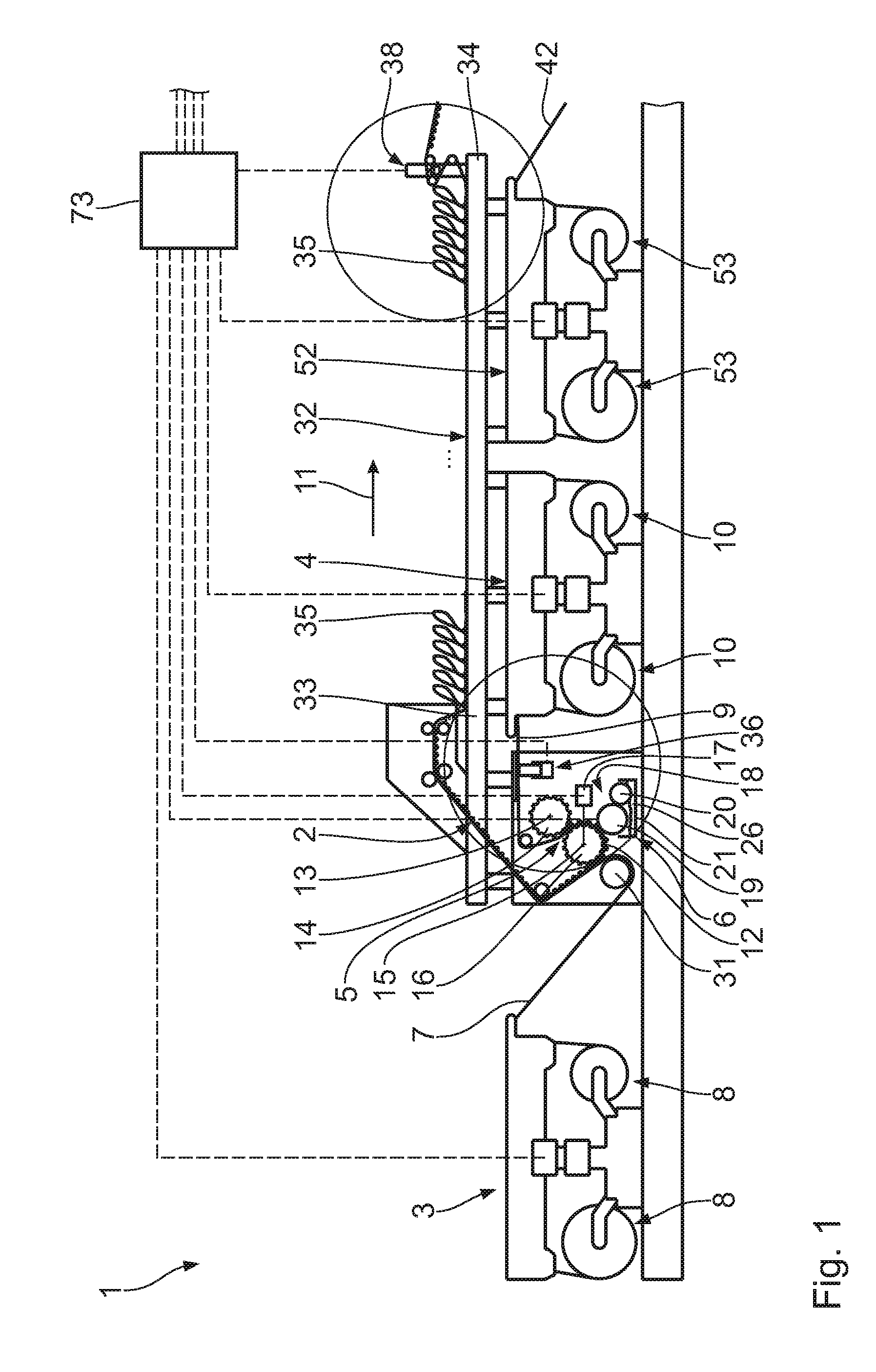 Corrugated cardboard machine and method of producing an endless web of corrugated cardboard