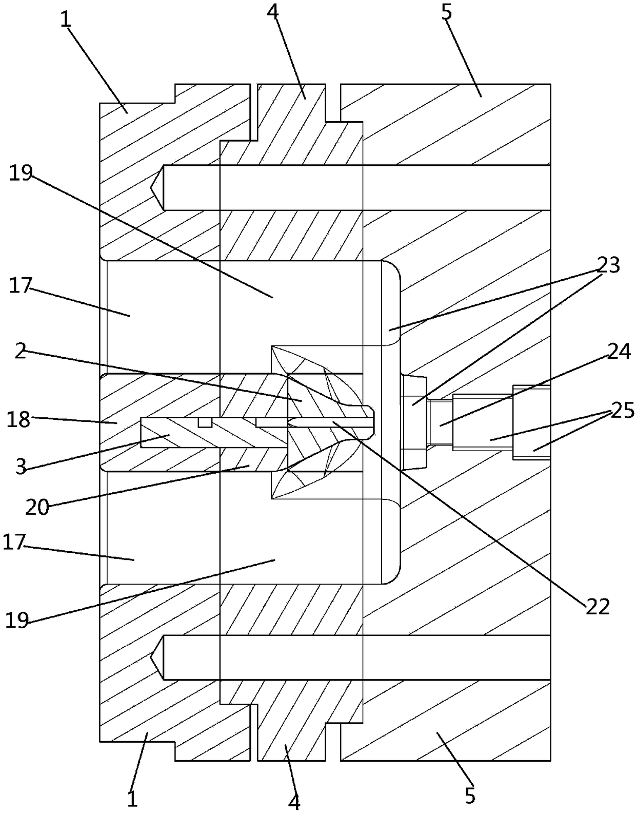 Fiber reinforced wallboard type sectional material composite extruding device and extruding method thereof