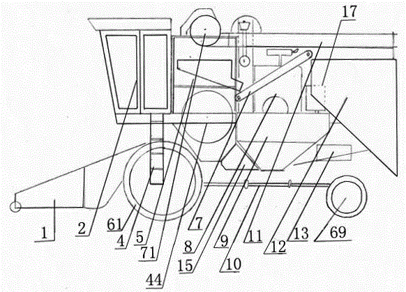 Self-propelled peanut combine harvester and peanut harvesting method