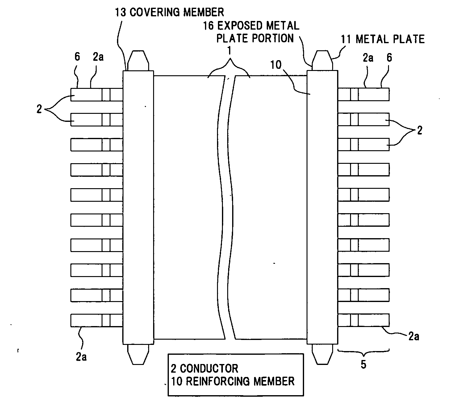 Flat cable and connection structure between flat cable and printed wiring board