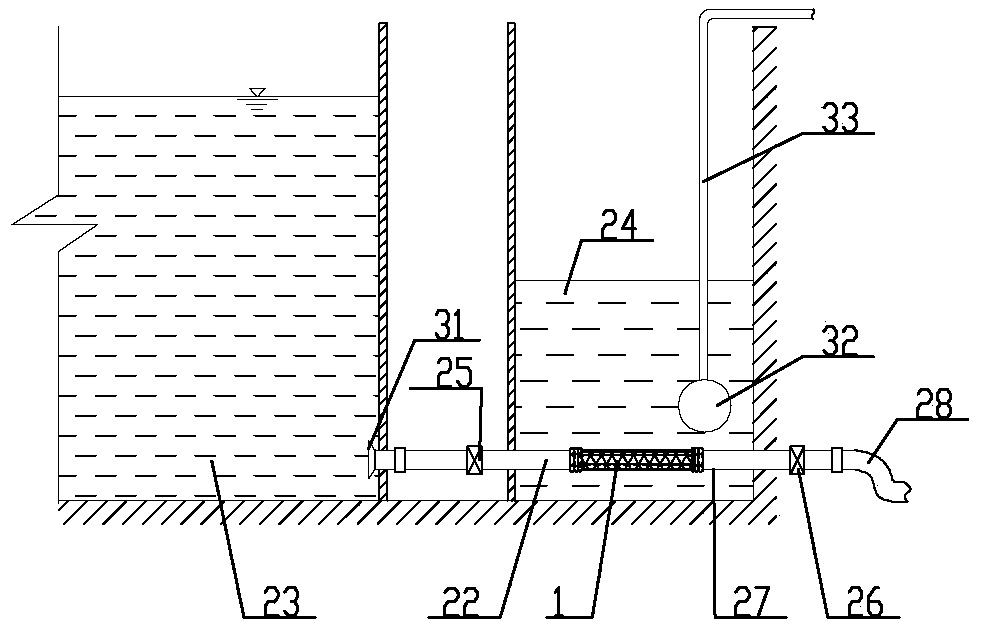 Micro-pressure filtering device in front of pump