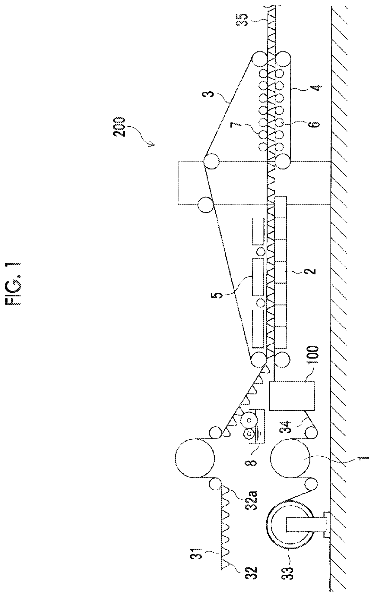 Humidifying device and corrugating machine