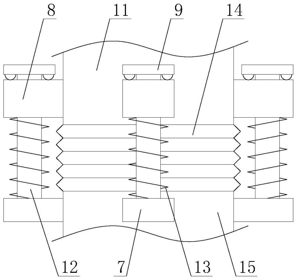 A chip pickup device with buffer and reinforcement functions