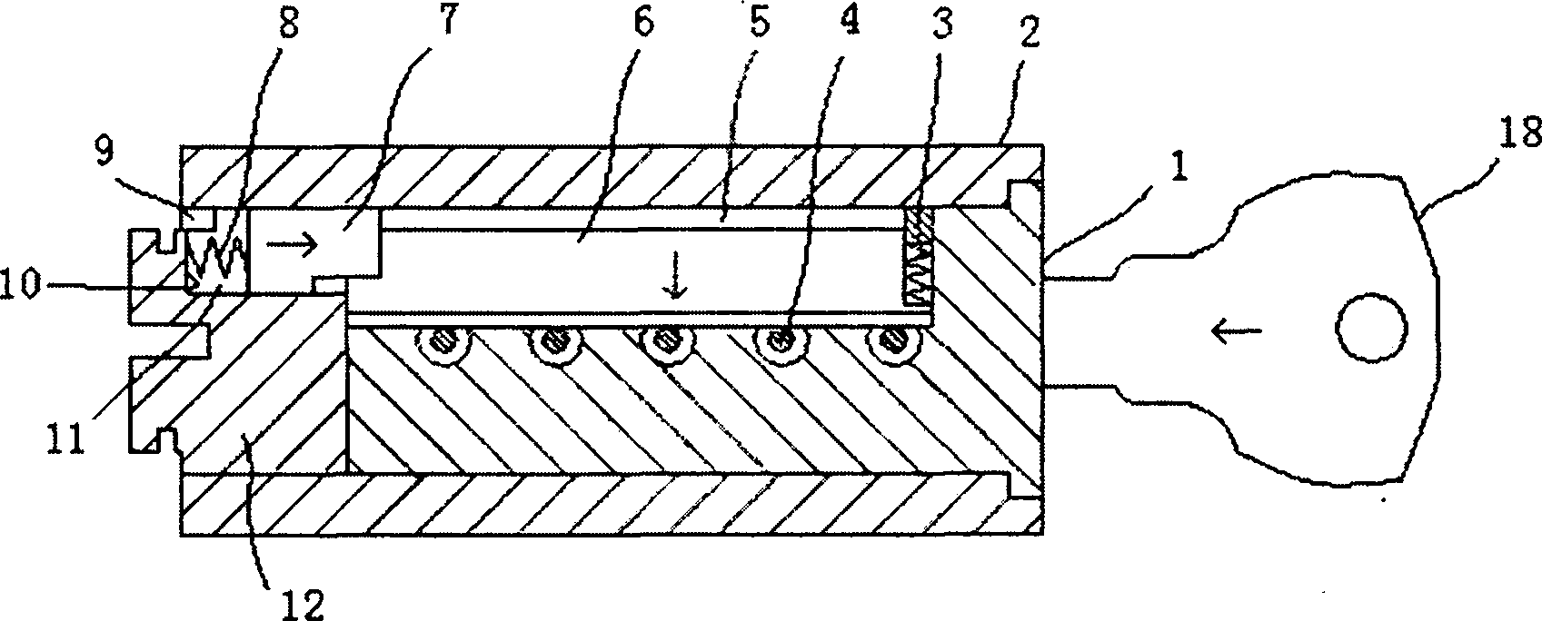 Clutch structure of lock pin capable of idling and its lock head