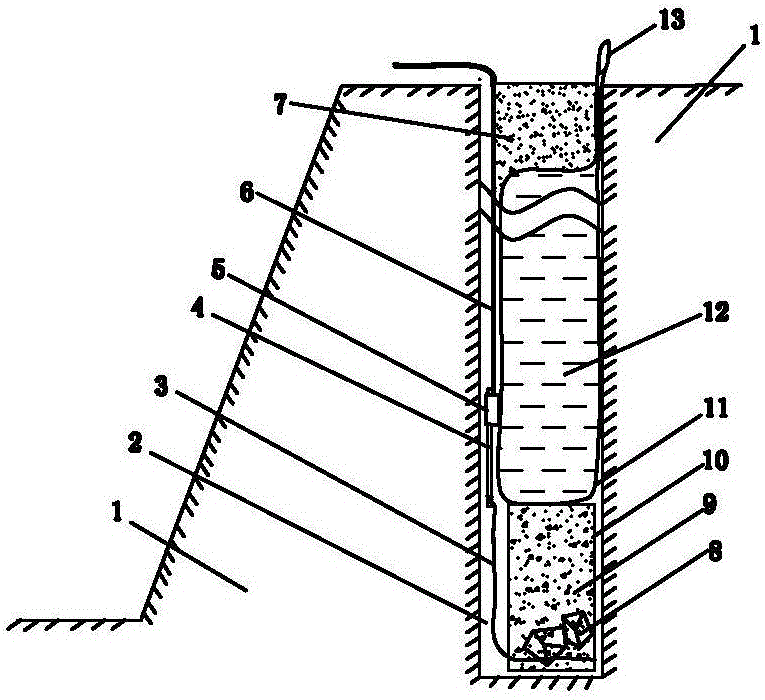 Liquid explosive detonating method adopting hole bottom air cushion