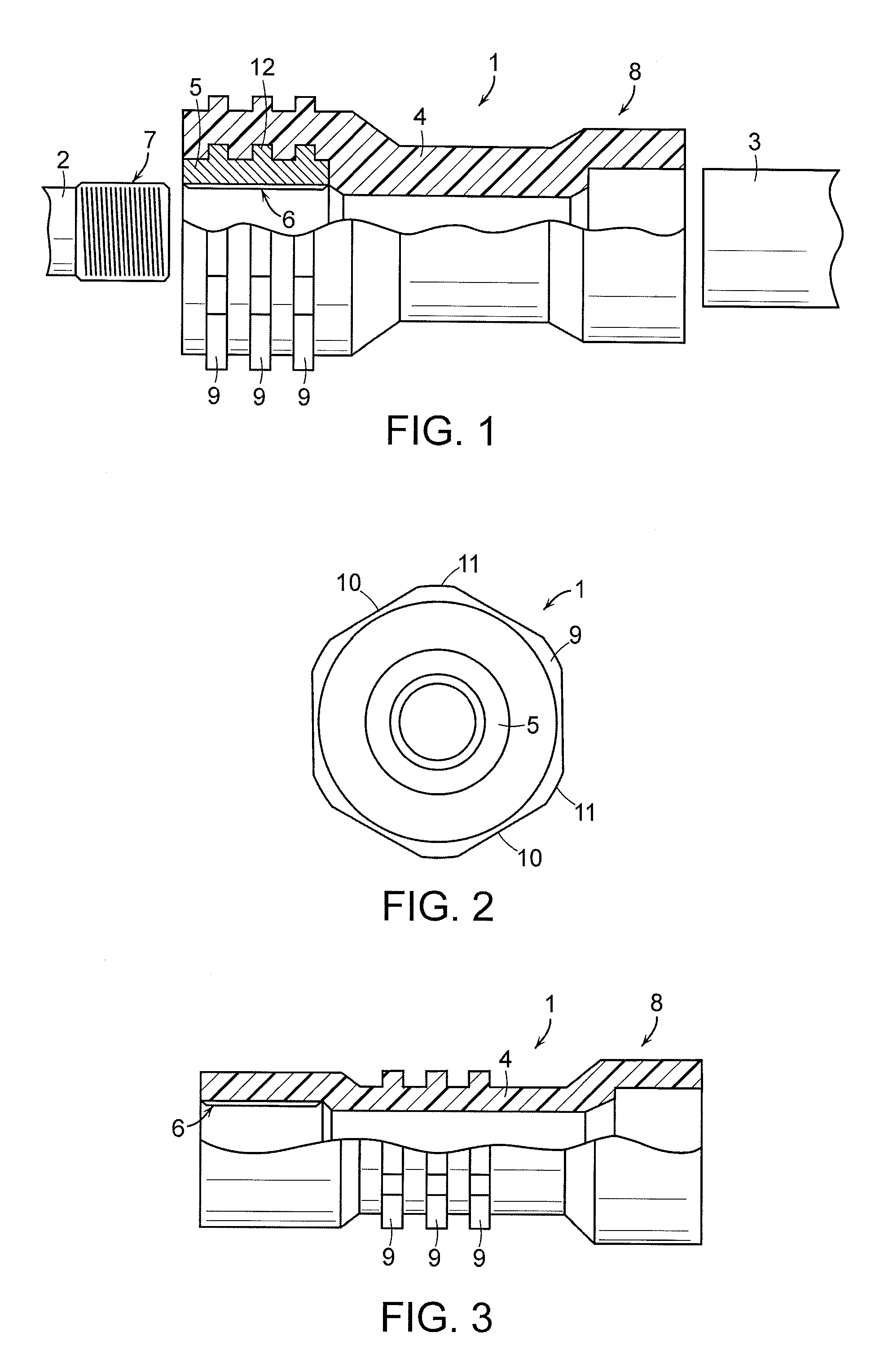 Connecting piece comprising a gripping element on the outer surface for rotating the connecting piece