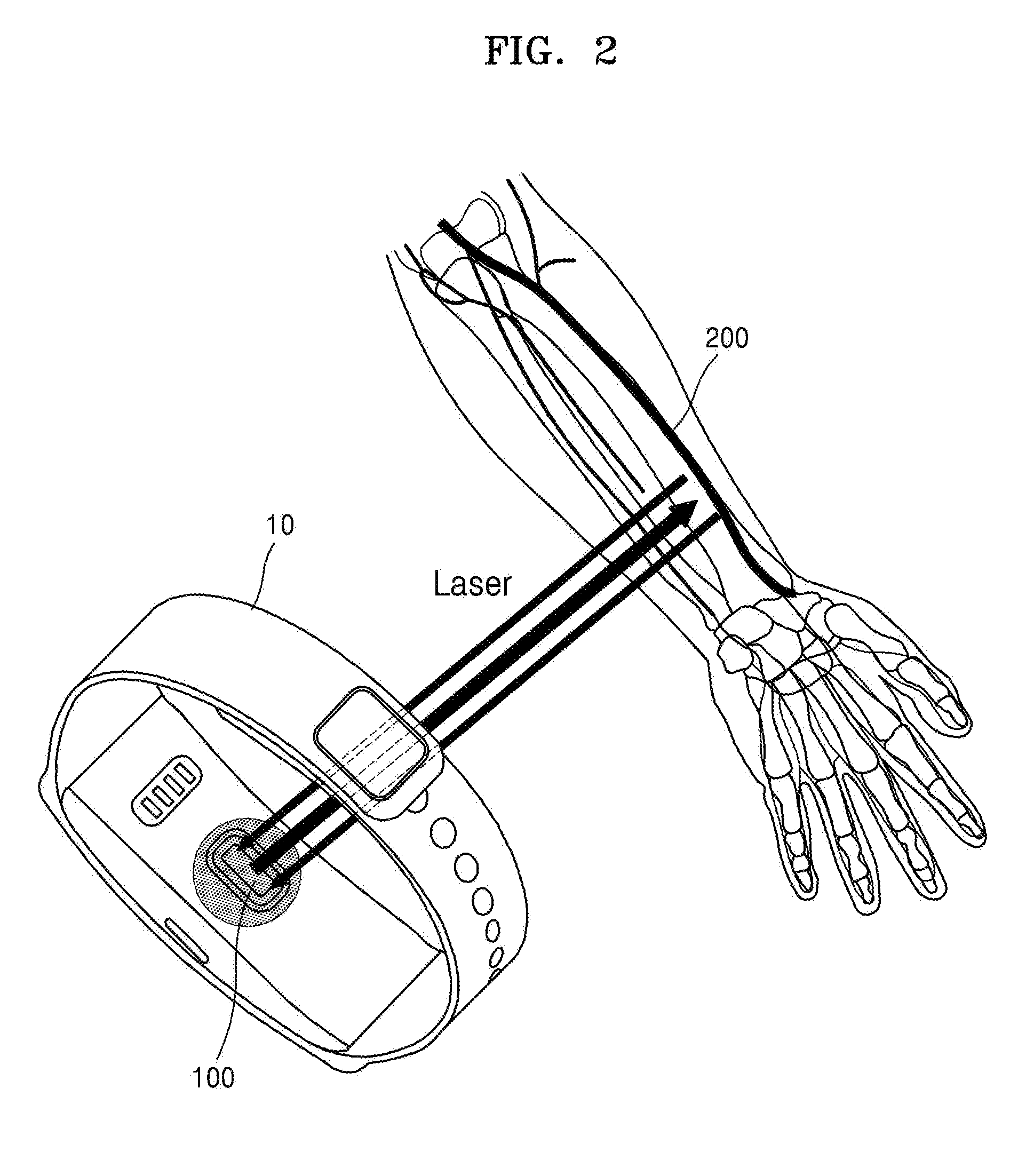 Apparatus for and method of monitoring blood pressure and wearable device having function of monitoring blood pressure