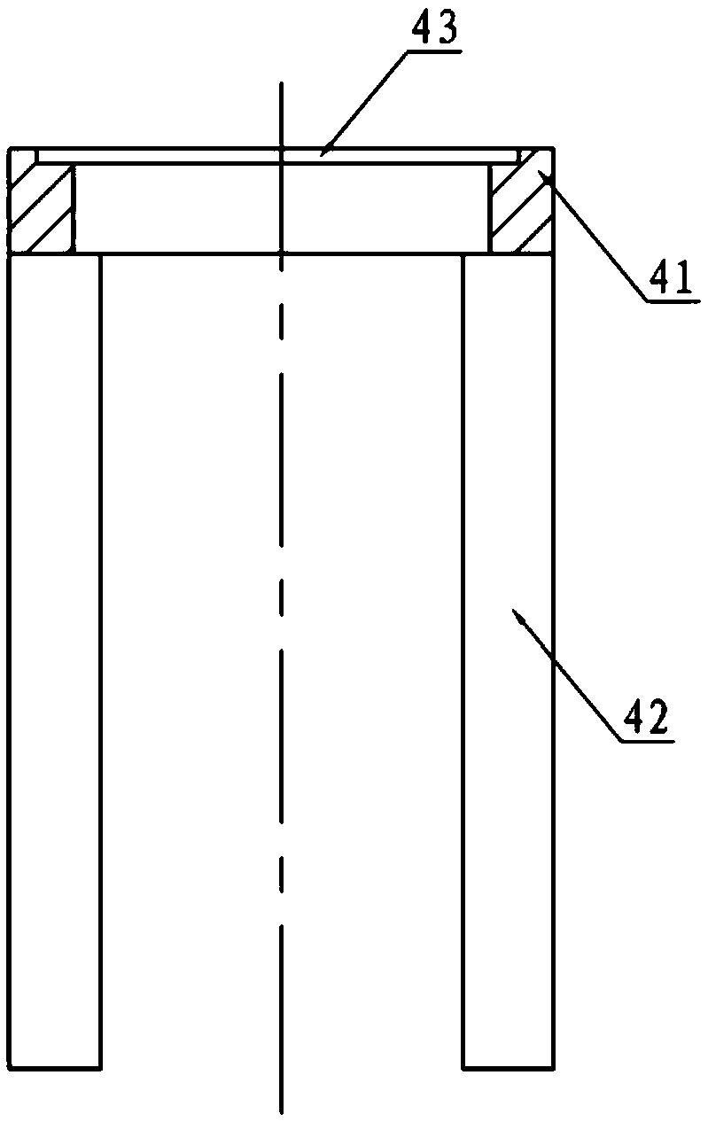 A special device for observing and sorting sapphire crystal bubbles without looking up and full viewing angle