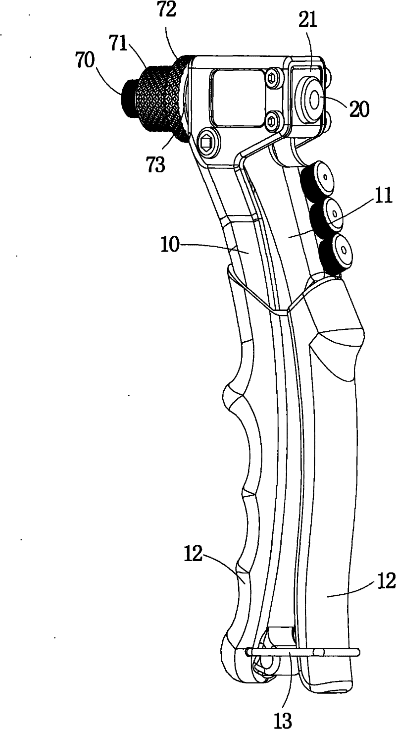 Single-handle hand riveter