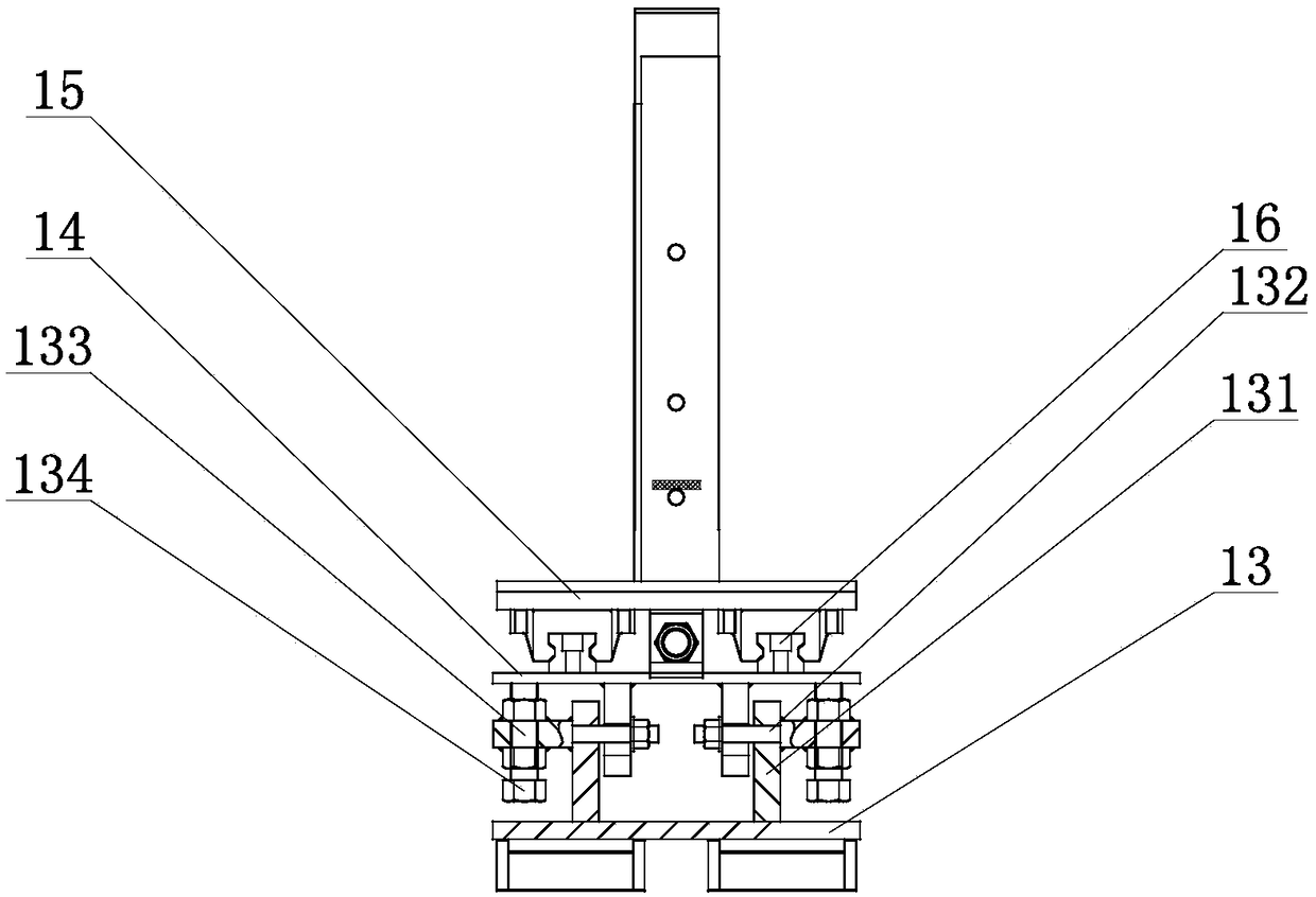 A large-size cylindrical plexiglass assembly tooling and assembly method thereof